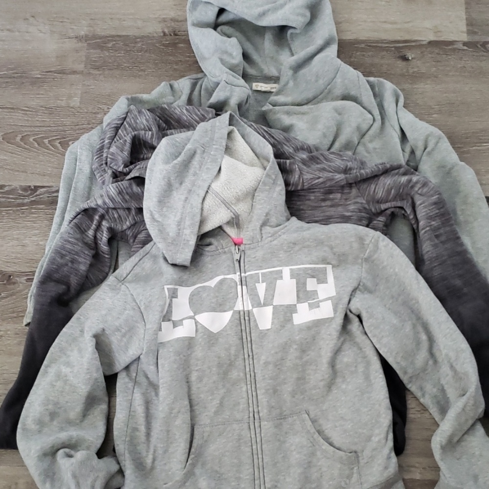 Bundle of 3 sweaters